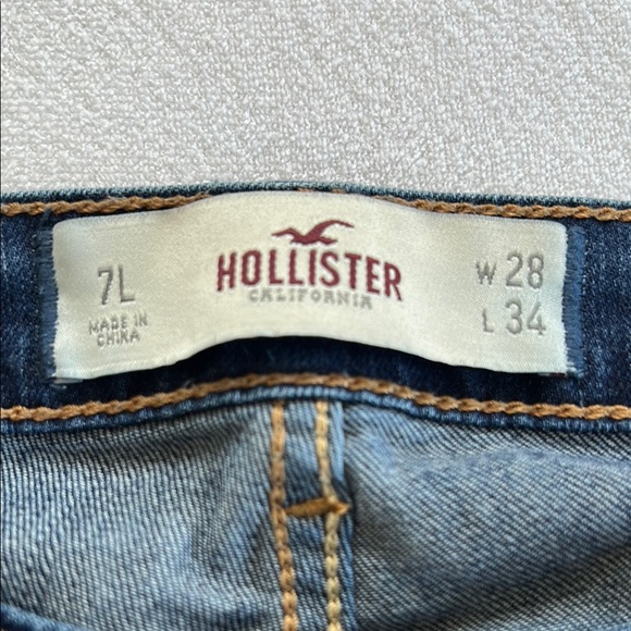 Hollister Straight Leg Distressed Jeans Sz. 7 Long - Picture 4 of 5